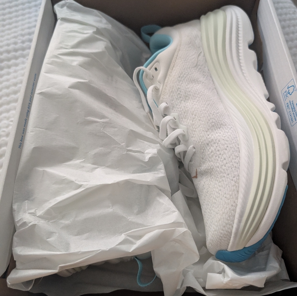 NWT Womens Hoka Gaviota 5 Size 9B White and Blue Athletic Sneakers W Yellow